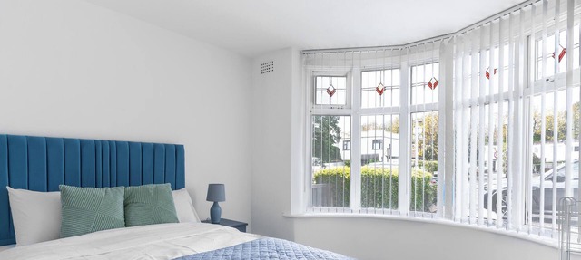 Spacious 4-Bed Home near Didsbury