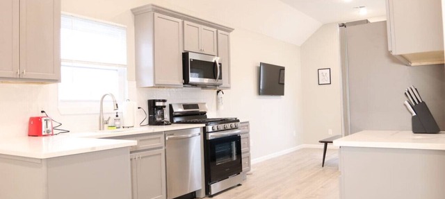Spacious 4BR/2 Bath Home in Cedar Grove