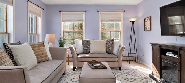 Spacious 4BR Central-Berkshires Home with POOL!
