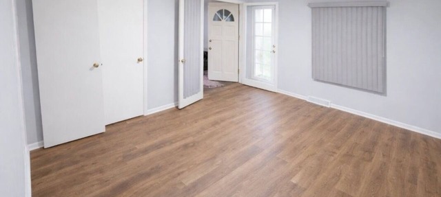 Spacious 5-bedroom yellow house in welcoming Ewing Township with AC