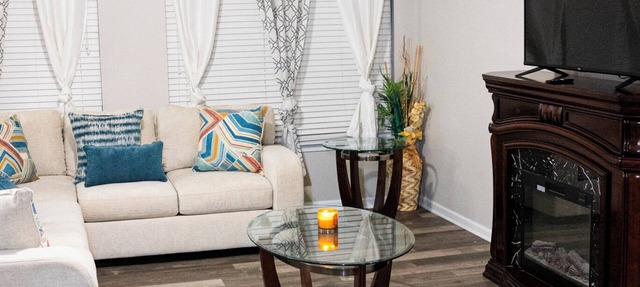 Spacious 5-bedroom house in fabulous Moncks Corner w pool table game room & WiFi