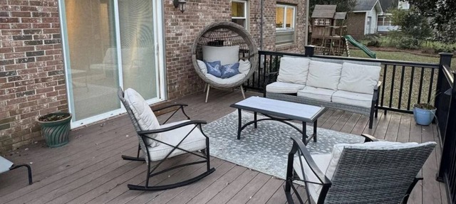 Spacious 5-bedroom house in awesome West Columbia with WiFi, AC