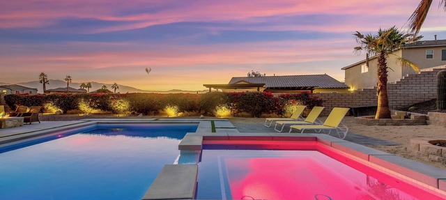 Spacious 5-bedroom villa with resort size 52ft Pool