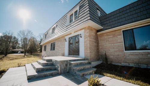 Spacious 5BR 3BA Free Parking Minutes to DC with Pool
