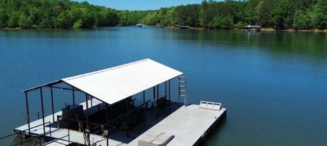 Spacious 5BR Lakefront home with hot tub, ping pong, private dock