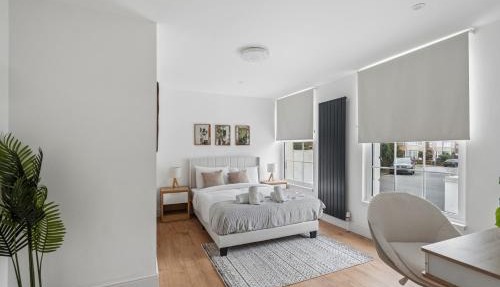 Spacious 6-Bed En-suite Home, 5-Min Walk to Tube