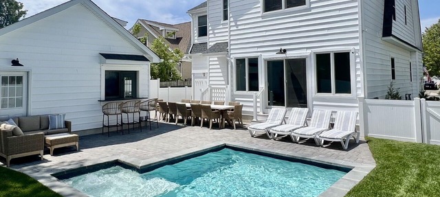 Spacious 6-bedroom house in charming Cape May with Pool & Great Location