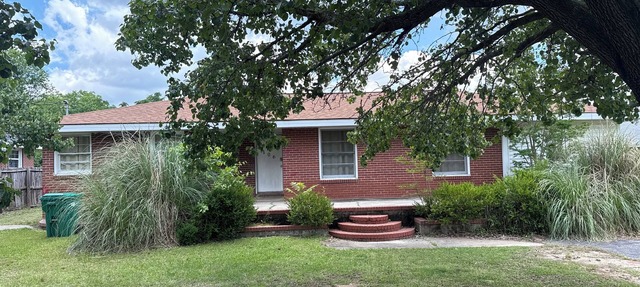 Spacious 7-bedroom house with WiFi and AC in amazing North Augusta