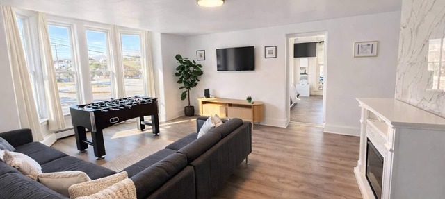 Spacious 8BR Home w/Foosball & Parking