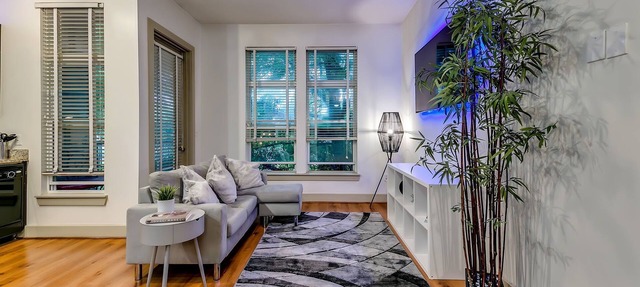 Spacious and Clean Living Minutes from Downtown