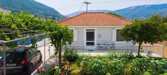Spacious and comfortable house within very short walking distance to beach