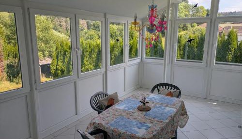 Spacious and Luminous 3 Bedroom Apartment in a Bungalow