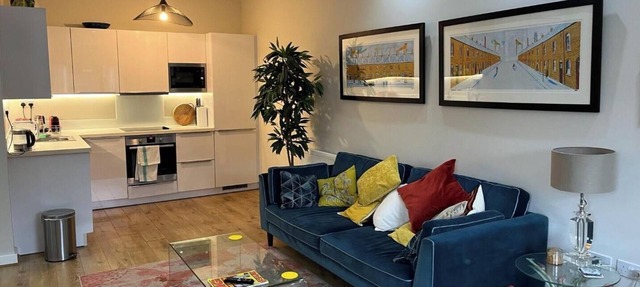 Spacious and Modern 1BD Flat w Balcony in Lambeth