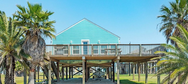 Spacious and Open Freshly Remodeled Beach House.