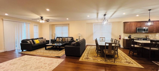 Spacious beachblock house with pool, oceanview, 4 decks near boardwalk