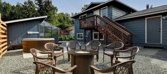 Spacious, bright 5-bedroom in Anchorage with hot tub & great outdoor space!