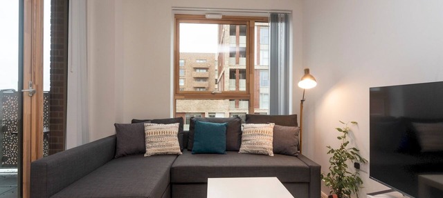 Spacious Bright Flat 20 Mins To Central London - Pass the Keys