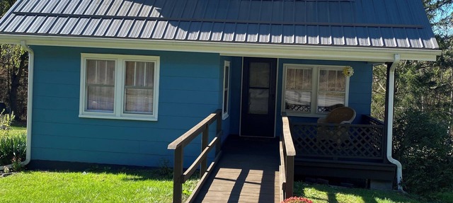 Spacious Cabin 4 bedroom cabin near Glendale Lake and State Park