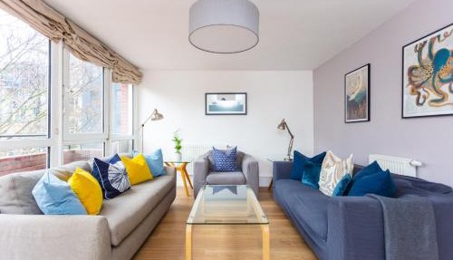 Spacious Central 3 Bedroom Apartment in Old Street