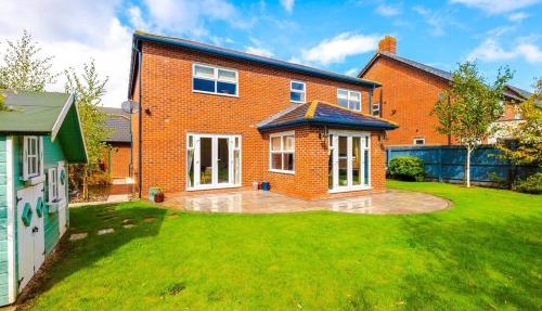Spacious Comfort for Contractors & Long-Term Guests