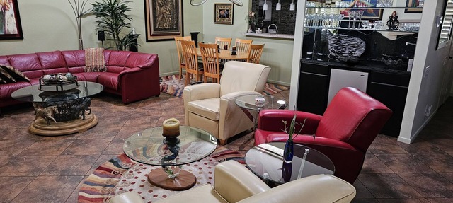 Spacious Condo with Baby Grand Piano in Beautiful Sunny Palm Springs