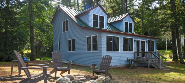 Spacious, cozy waterfront cottage on Norway Lake with hiking trails nearby.