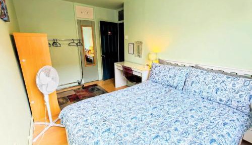 Spacious Double Room - Shared Bathroom - Zone 2 - Smart Lock Entry - No Check In Hassle