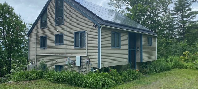 Spacious/Elegant 3 level house on Spruce Lake- swim or fish, short drive to Mt.