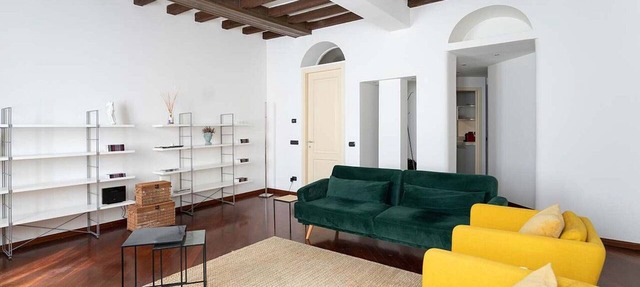 Spacious flat w/wooden beams - Porta Venezia