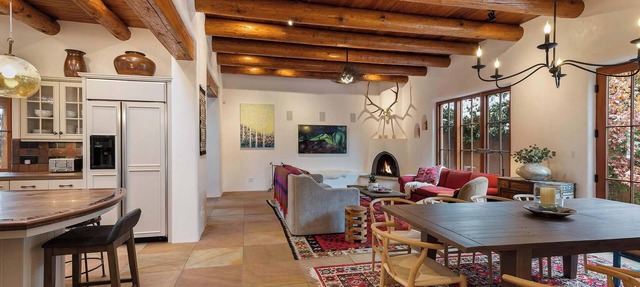 Spacious, Historic Downtown Jewel, Walk Everywhere