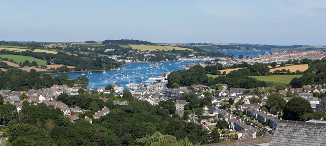 Spacious Home In Cornwall, Sea Views, Off-street Parking, Sleeps 10, with Annexe