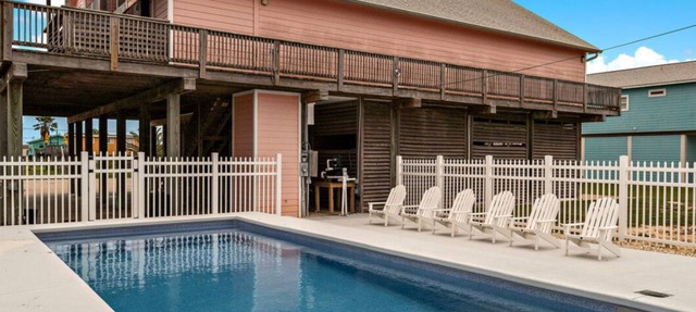 Spacious Home with Game Room, Deck & Bunk Room