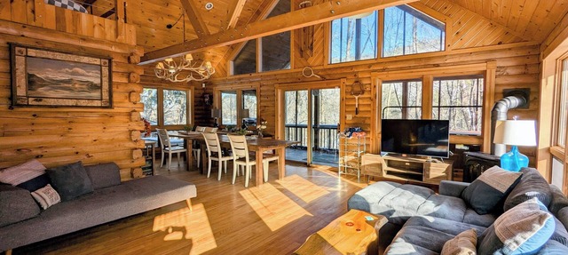 Spacious log cabin in Warrensburg w/Hot Tub: 15 Mi to Lake George