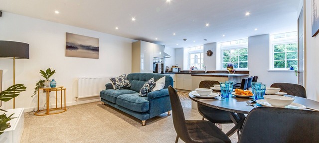 Spacious & Modern 2-Bedroom House