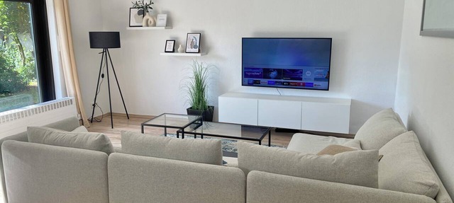 Spacious modern 3-room apartment (100 sqm) for hikers, commuters and tourists