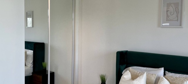 Spacious modern studio apartment in London