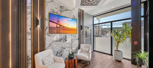 Spacious & Modern Two-Bedroom Apartment with Private Balcony & NYC Skyline View