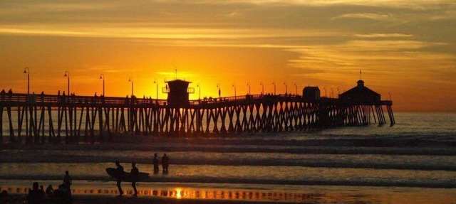 Spacious ocean View Penthouse sleeps 8-10 w/large ocean facing deck!