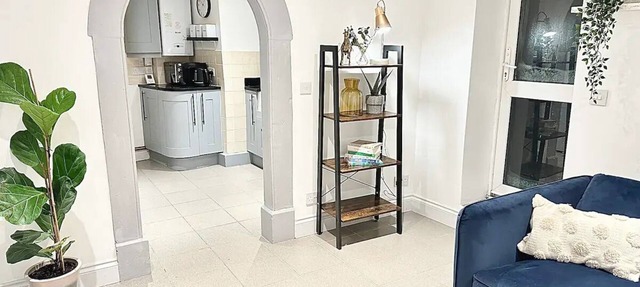 Spacious One Bedroom Cottage