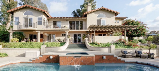 Spacious Private Resort Retreat