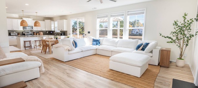Spacious & Quiet Home - 4BR + Office - Water Views