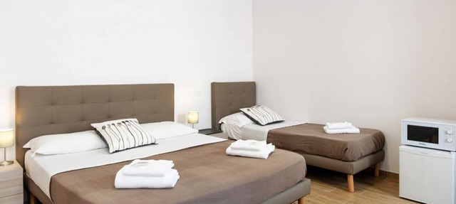 Spacious room with private bathroom is part of the San Vincenzo Rooms Guest House and is perfect for 2 guests. The accommodation is located in the renovated building in Vigonza, which is 10 minutes by car from the center of Padua and on the direct route