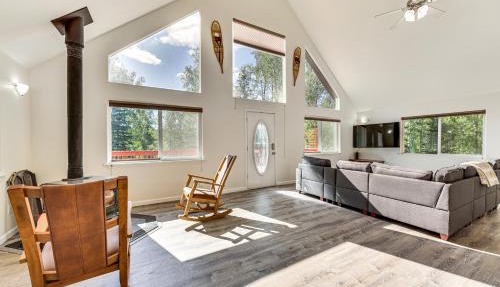 Spacious & Scenic Wasilla Getaway Near Adventures