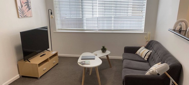 Spacious Secure Ground Level 1 Bedroom Apartment