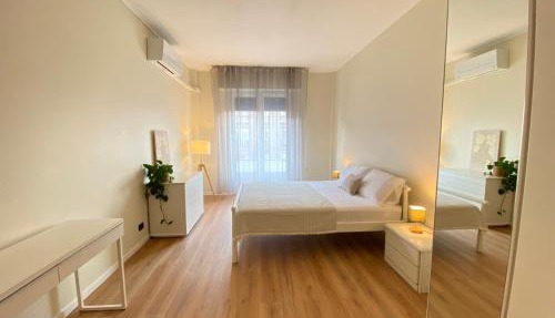 Spacious & Smart Position