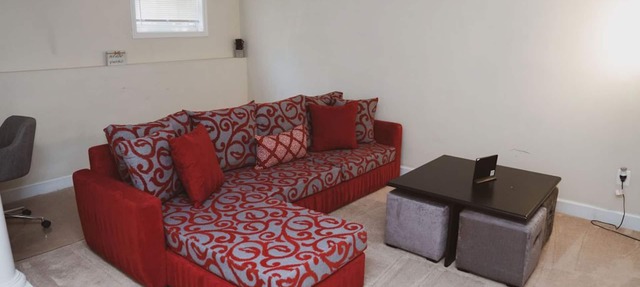 Spacious Snazzy Private Apartment