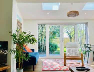 Spacious & Sunny Cottage Close to Suffolk Coast