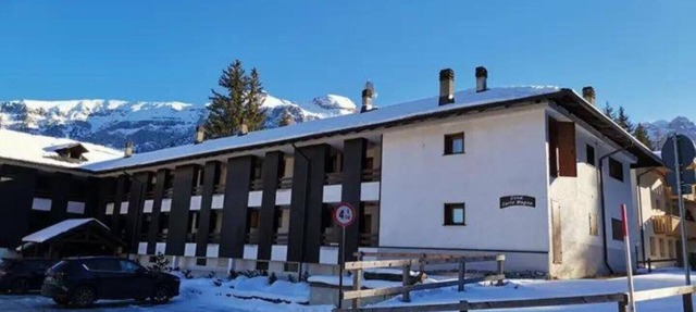 Spacious three-bedroom apartment on the ski slopes