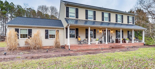 Spacious Trappe Getaway w/Outdoor Pool & Gazebo!