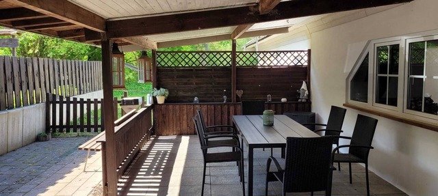 Spacious vacation apartment with balcony, terrace and proximity to the lake in Vollrathsruhe